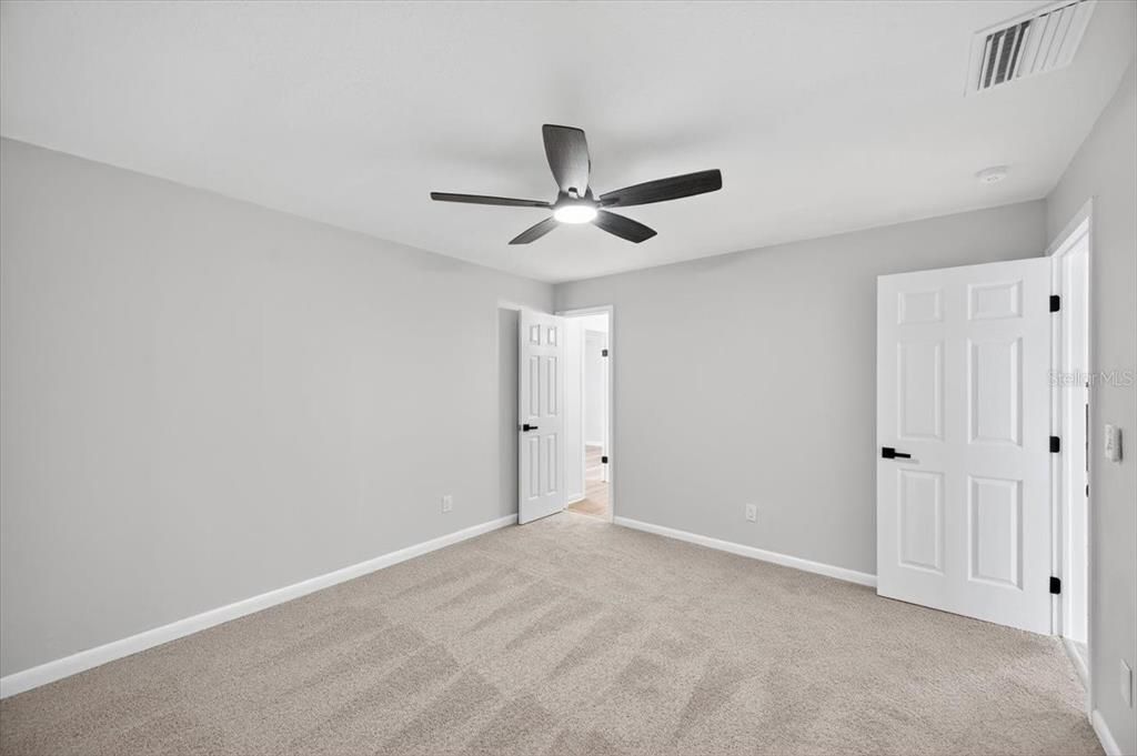 For Sale: $399,900 (4 beds, 2 baths, 2506 Square Feet)