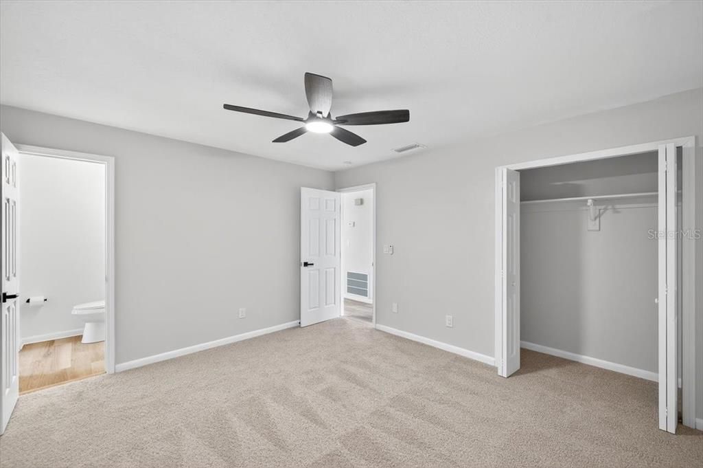 For Sale: $399,900 (4 beds, 2 baths, 2506 Square Feet)