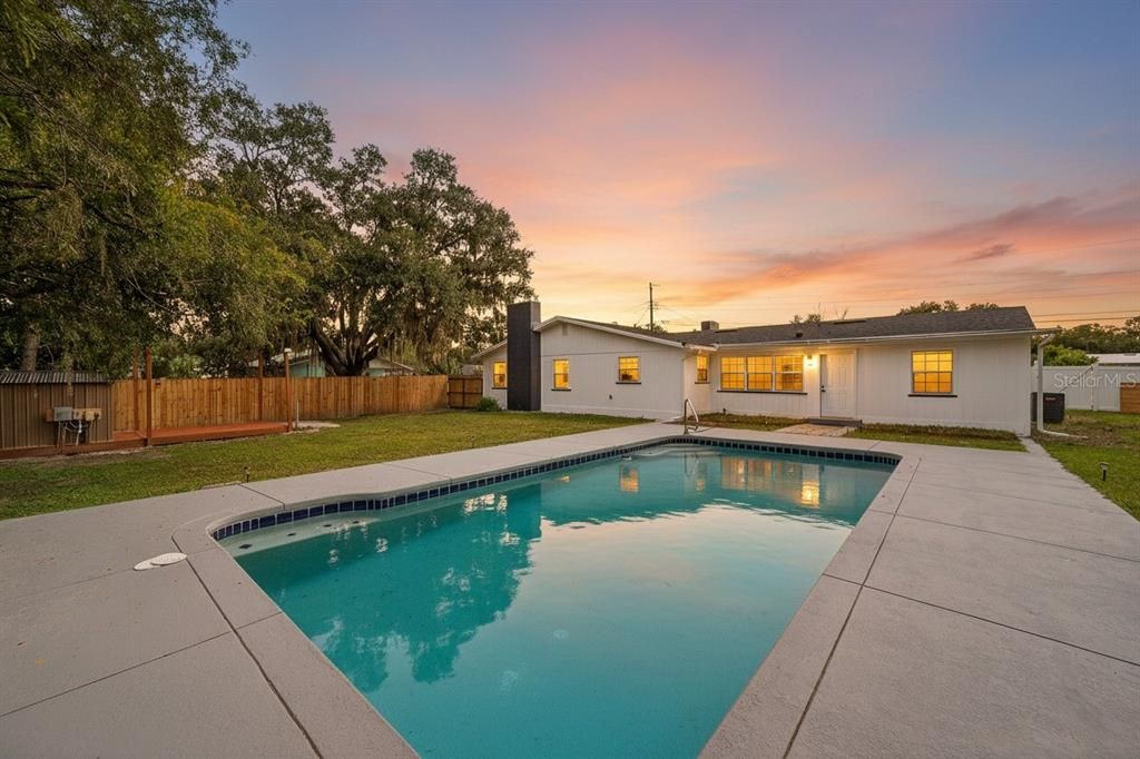 For Sale: $399,900 (4 beds, 2 baths, 2506 Square Feet)