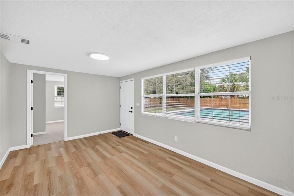 For Sale: $399,900 (4 beds, 2 baths, 2506 Square Feet)