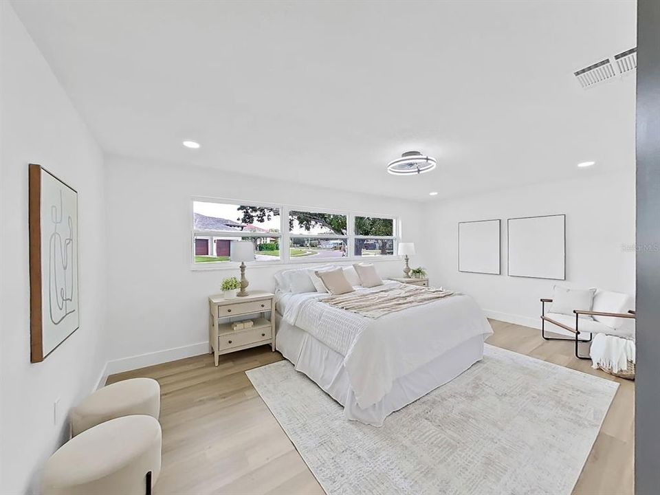 Activo con contrato: $849,000 (3 camas, 2 baños, 2555 Pies cuadrados)