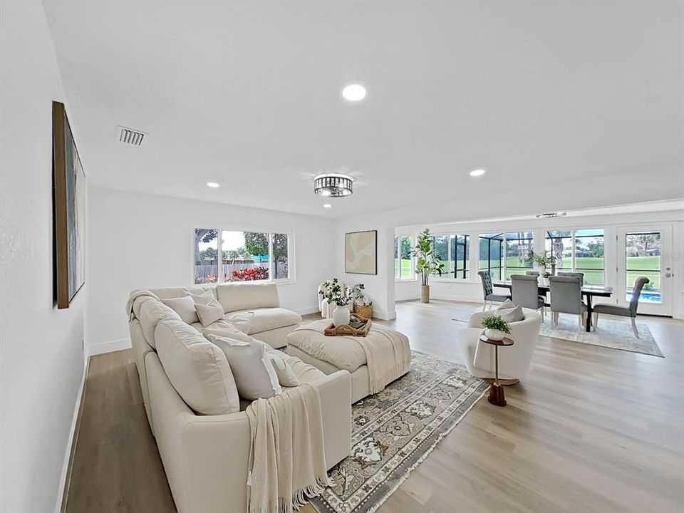 Activo con contrato: $849,000 (3 camas, 2 baños, 2555 Pies cuadrados)