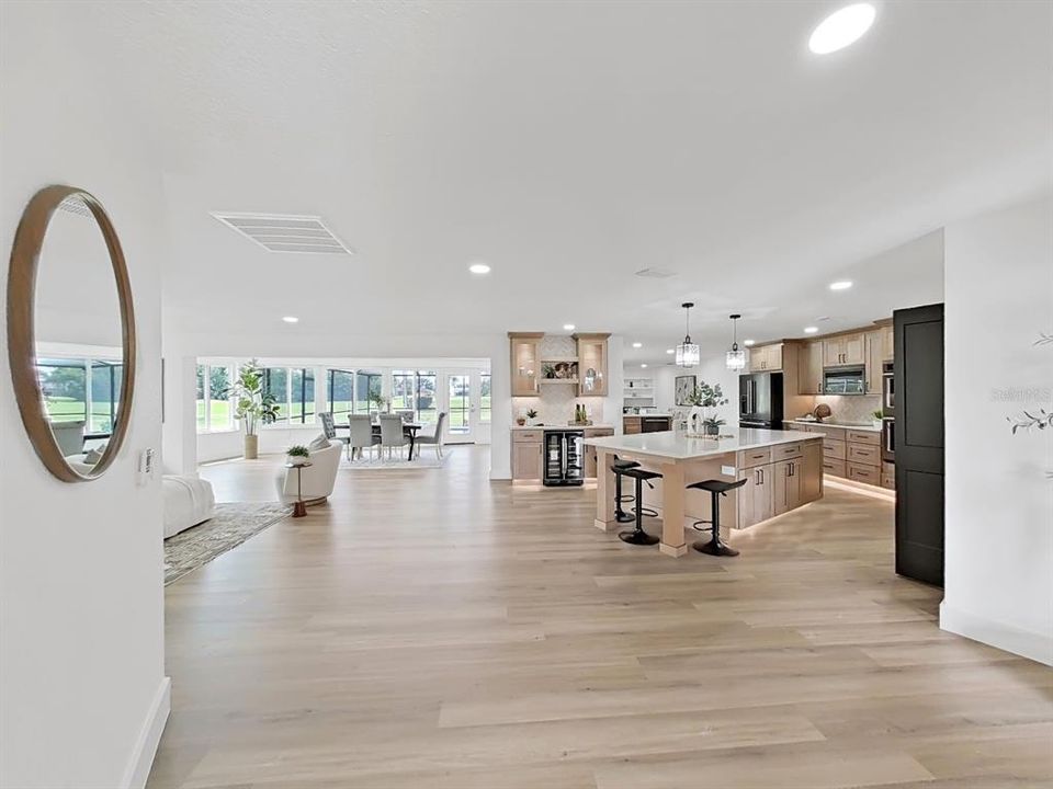 Activo con contrato: $849,000 (3 camas, 2 baños, 2555 Pies cuadrados)