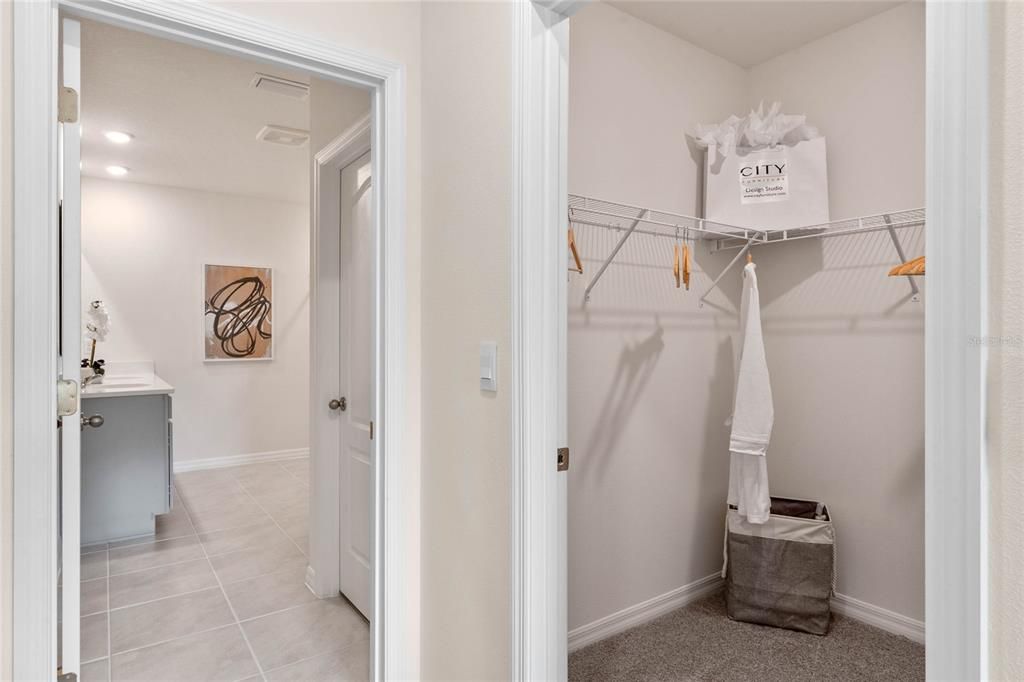 Active With Contract: $305,490 (3 beds, 2 baths, 1672 Square Feet)