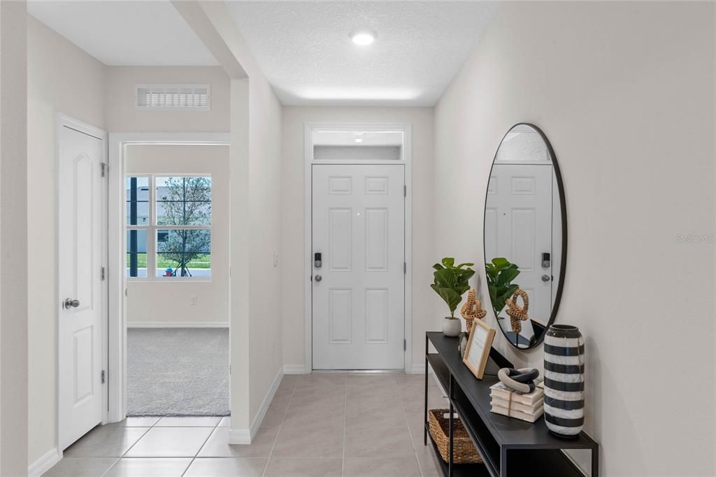 Active With Contract: $305,490 (3 beds, 2 baths, 1672 Square Feet)