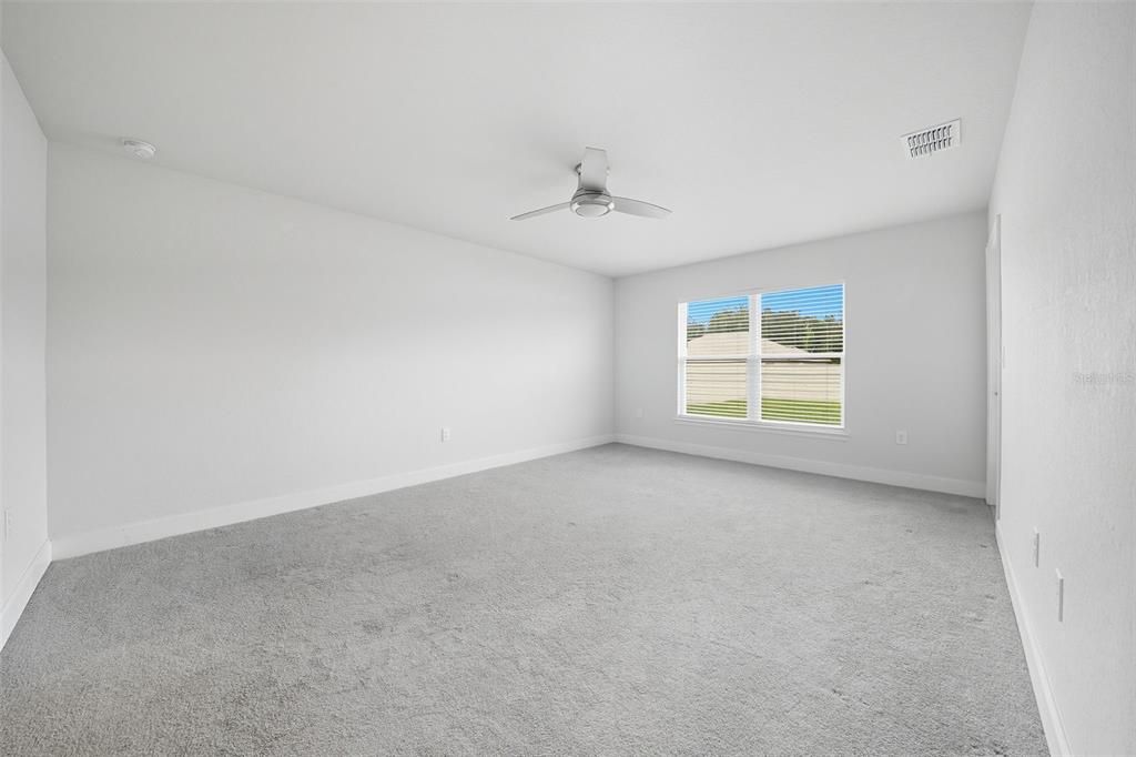 En Venta: $474,500 (4 camas, 3 baños, 2572 Pies cuadrados)