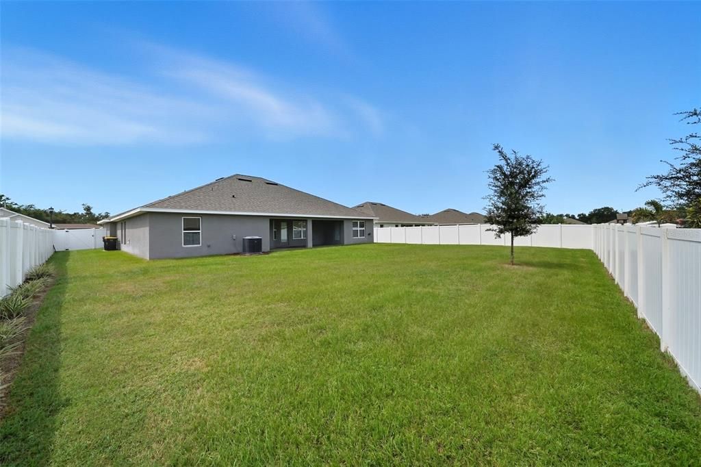 En Venta: $474,500 (4 camas, 3 baños, 2572 Pies cuadrados)