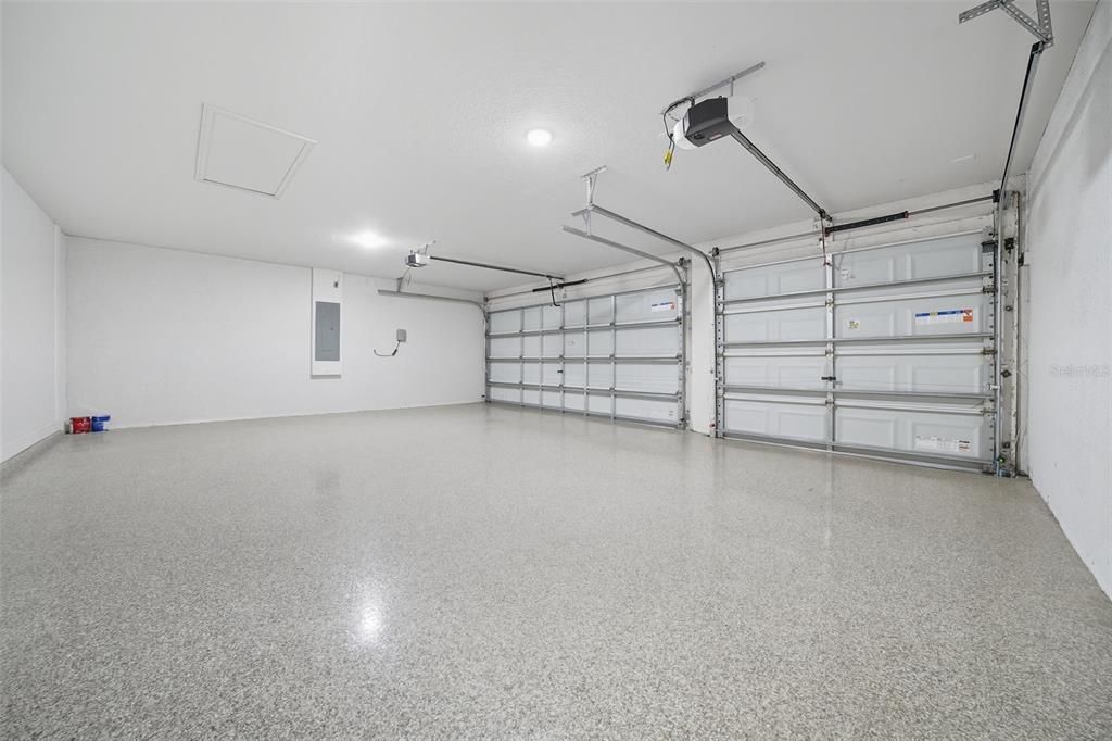 En Venta: $474,500 (4 camas, 3 baños, 2572 Pies cuadrados)