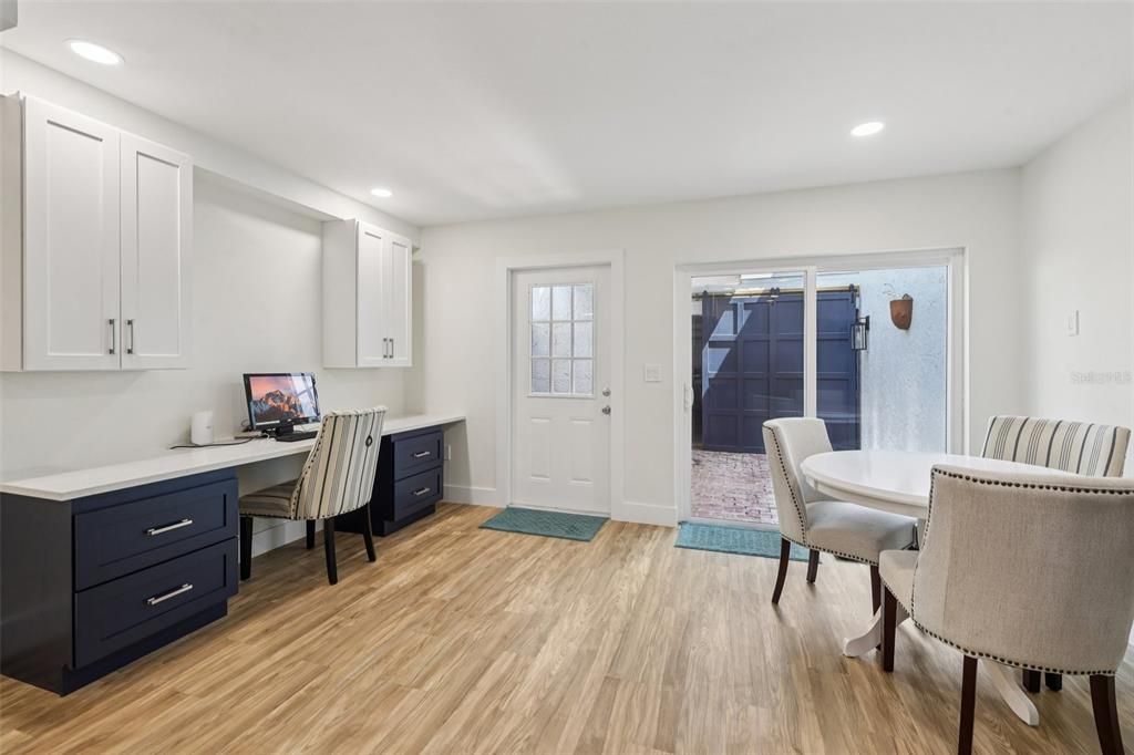 Active With Contract: $220,000 (2 beds, 2 baths, 1536 Square Feet)