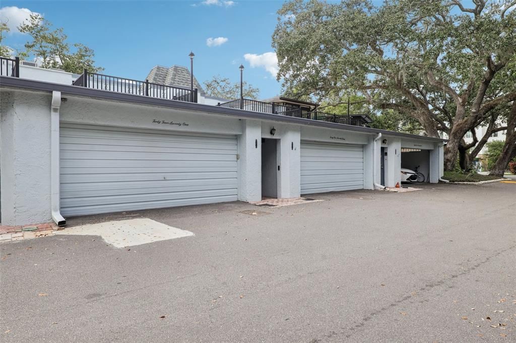 Active With Contract: $220,000 (2 beds, 2 baths, 1536 Square Feet)