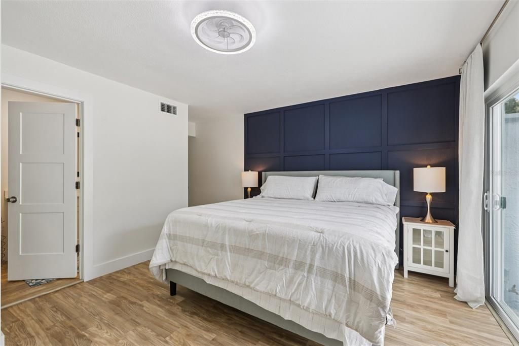 Active With Contract: $220,000 (2 beds, 2 baths, 1536 Square Feet)