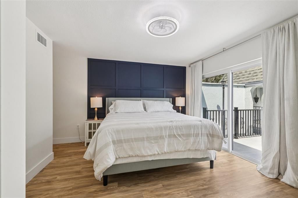 Active With Contract: $220,000 (2 beds, 2 baths, 1536 Square Feet)