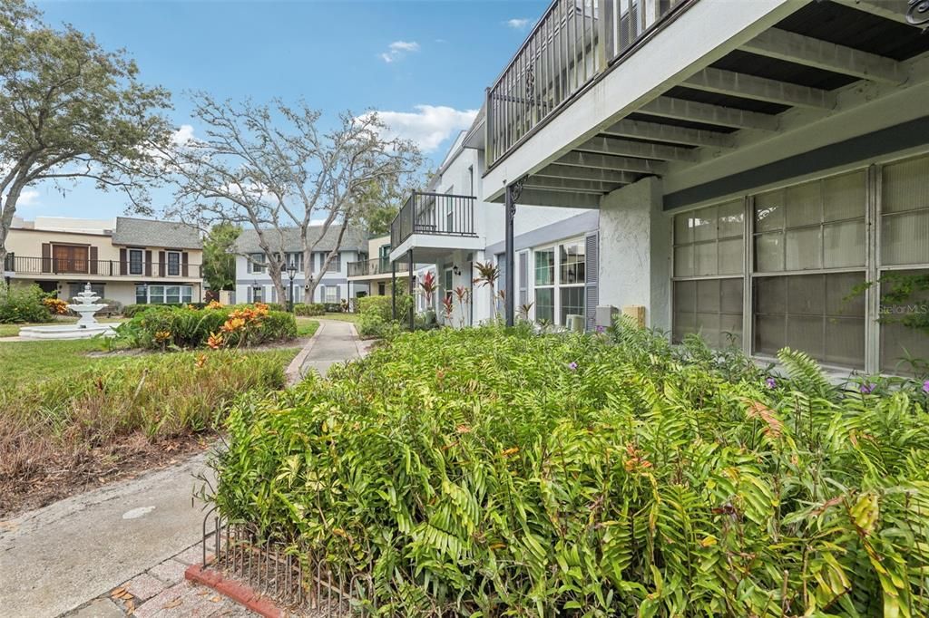 Active With Contract: $220,000 (2 beds, 2 baths, 1536 Square Feet)