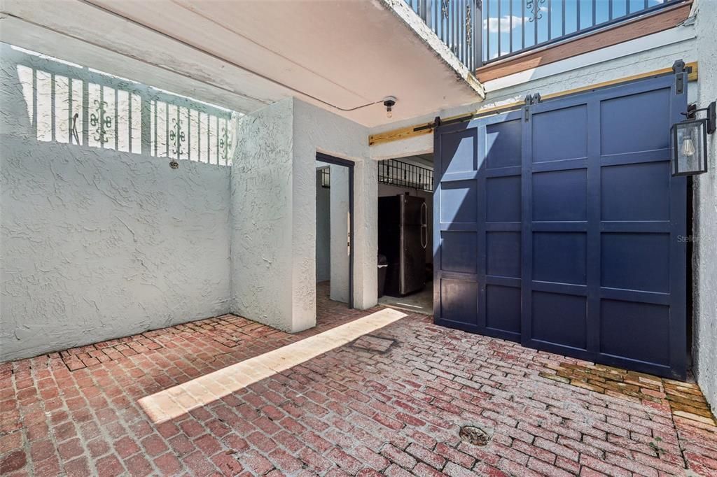 Active With Contract: $220,000 (2 beds, 2 baths, 1536 Square Feet)