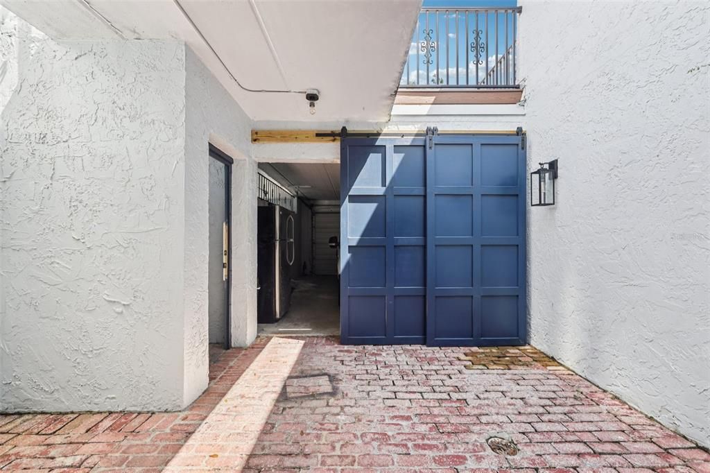 Active With Contract: $220,000 (2 beds, 2 baths, 1536 Square Feet)