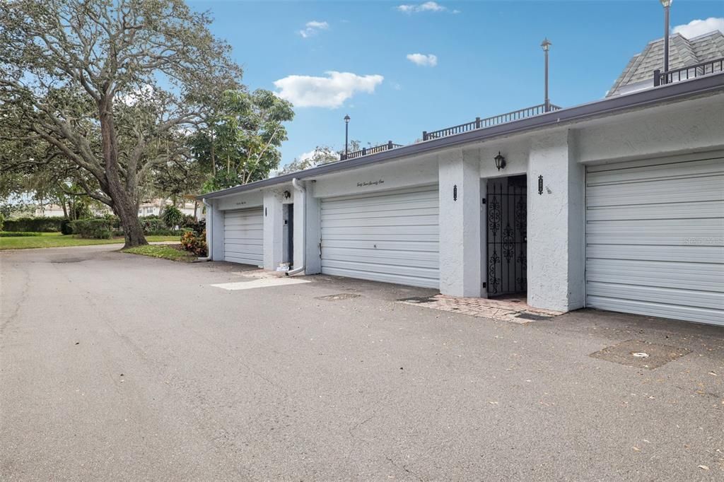 Active With Contract: $220,000 (2 beds, 2 baths, 1536 Square Feet)