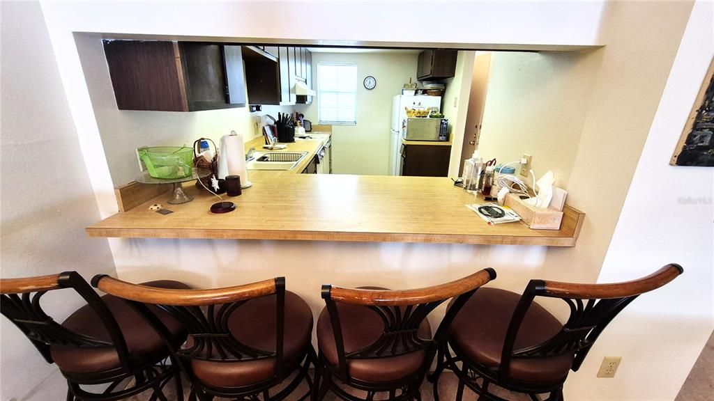 待售: $200,000 (2 贝兹, 2 浴室, 1010 平方英尺)