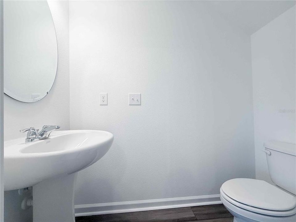 Под контрактом: $1,950 (3 спален, 2 ванн, 1386 Квадратных фут)