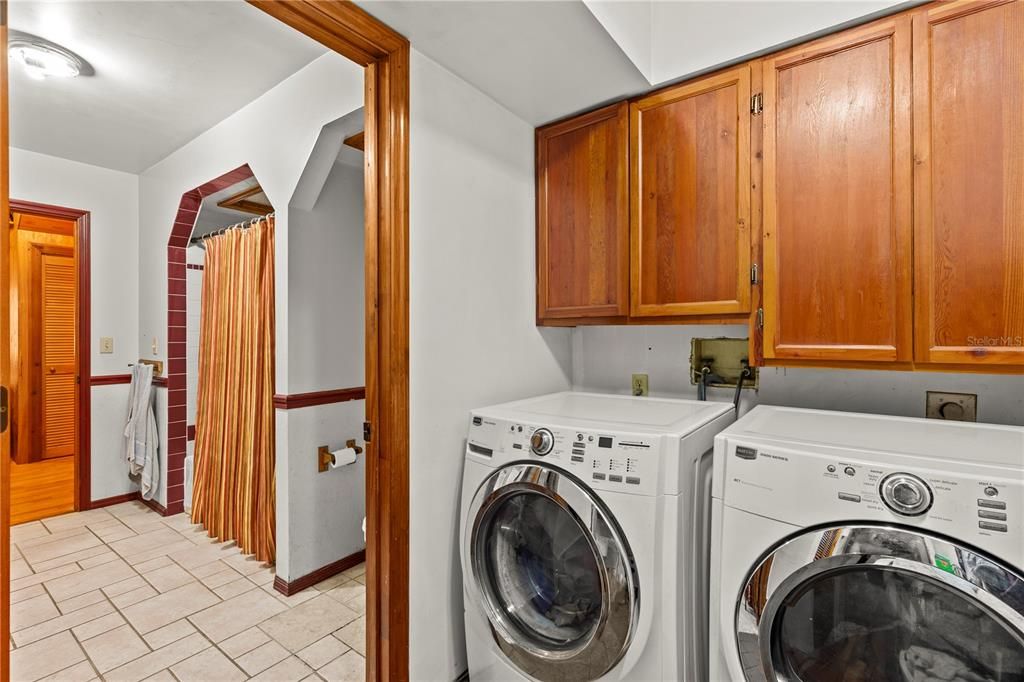 For Sale: $347,990 (4 beds, 2 baths, 2740 Square Feet)