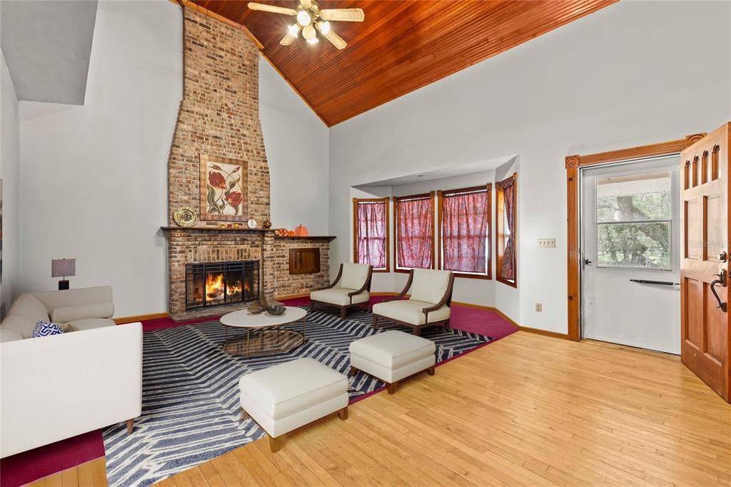 For Sale: $347,990 (4 beds, 2 baths, 2740 Square Feet)