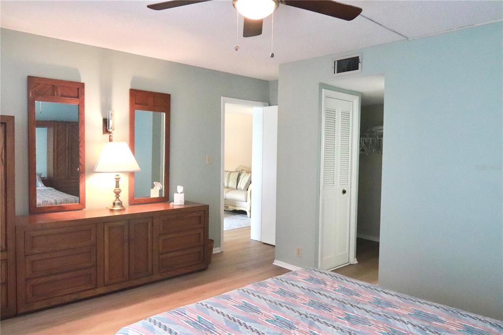 For Sale: $139,900 (3 beds, 2 baths, 1114 Square Feet)