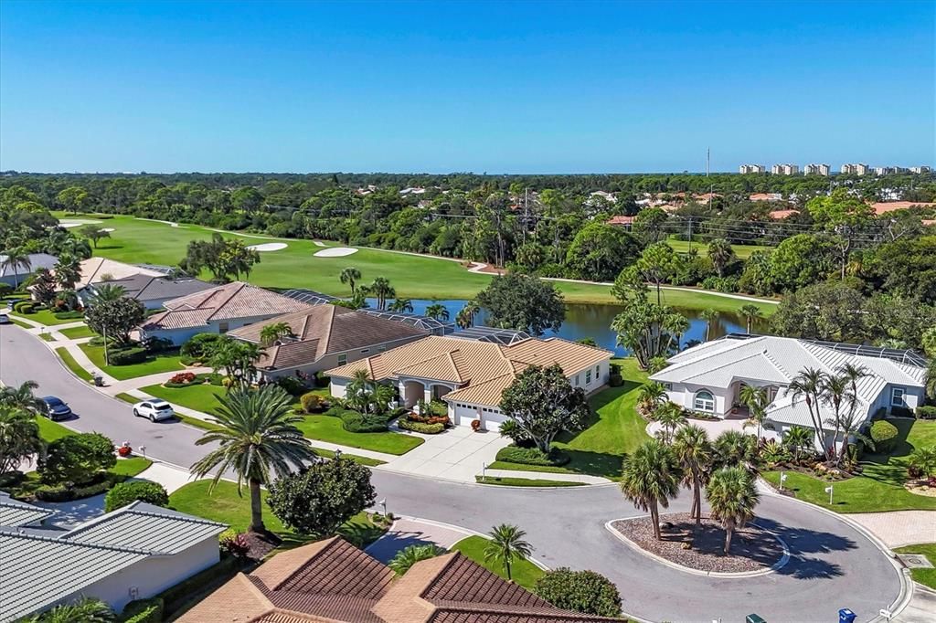 Active With Contract: $825,000 (4 beds, 3 baths, 2794 Square Feet)