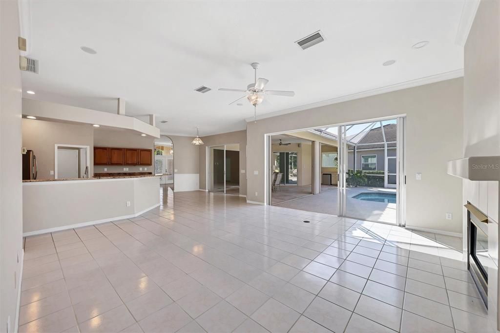 Active With Contract: $825,000 (4 beds, 3 baths, 2794 Square Feet)