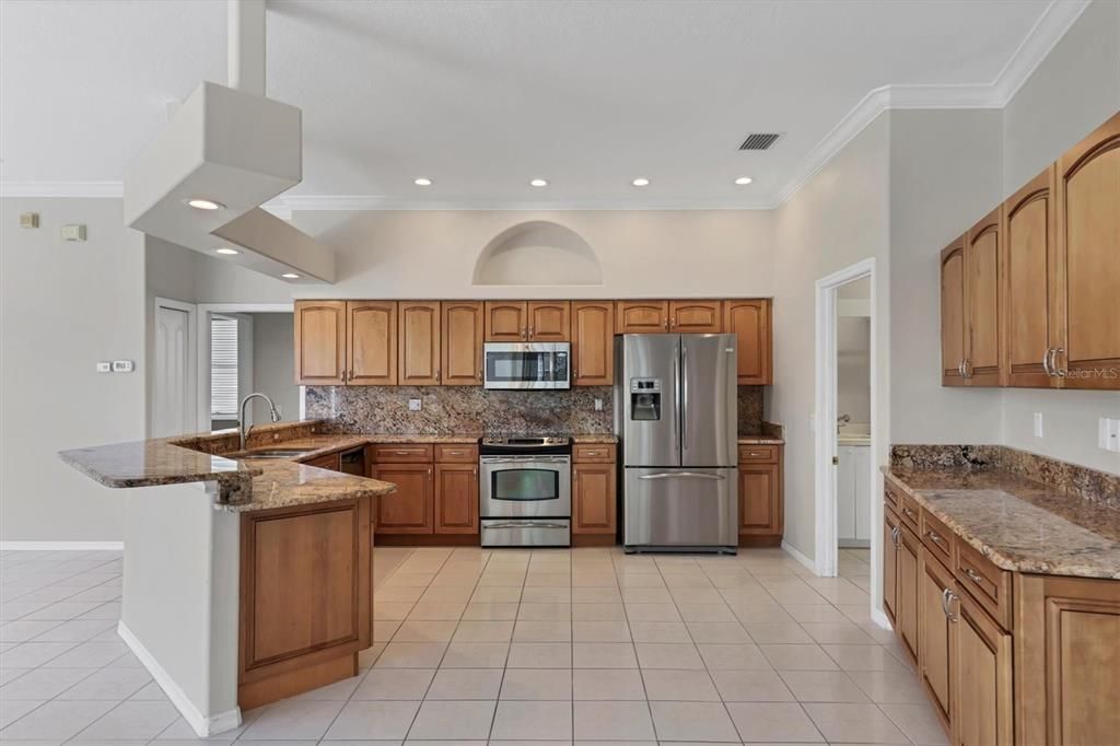 Active With Contract: $825,000 (4 beds, 3 baths, 2794 Square Feet)