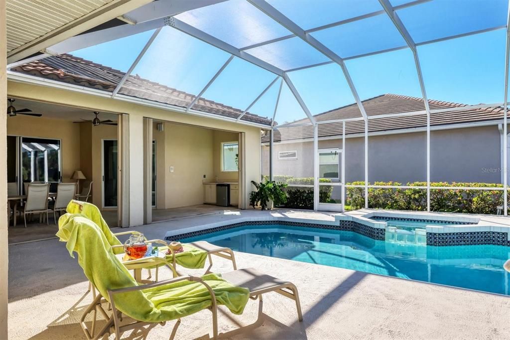 Active With Contract: $825,000 (4 beds, 3 baths, 2794 Square Feet)