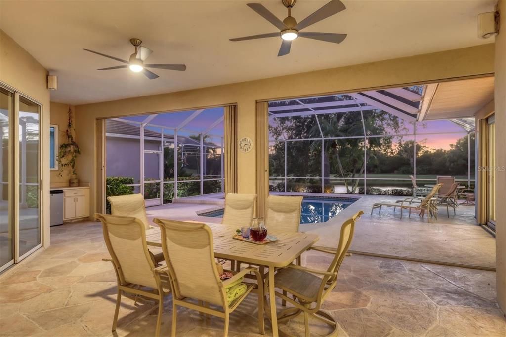 Active With Contract: $825,000 (4 beds, 3 baths, 2794 Square Feet)