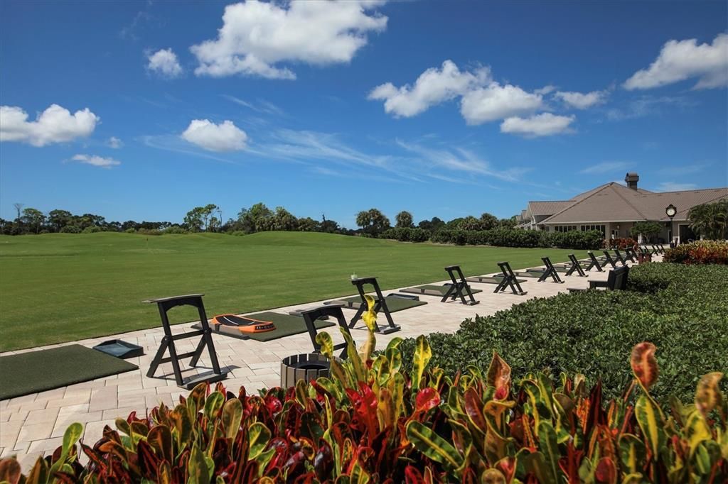 Active With Contract: $825,000 (4 beds, 3 baths, 2794 Square Feet)