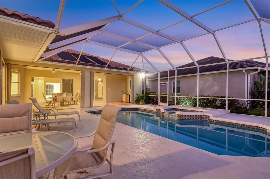 Active With Contract: $825,000 (4 beds, 3 baths, 2794 Square Feet)