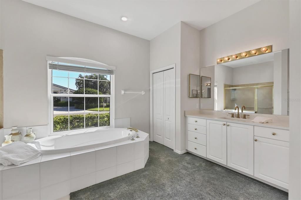 Active With Contract: $825,000 (4 beds, 3 baths, 2794 Square Feet)