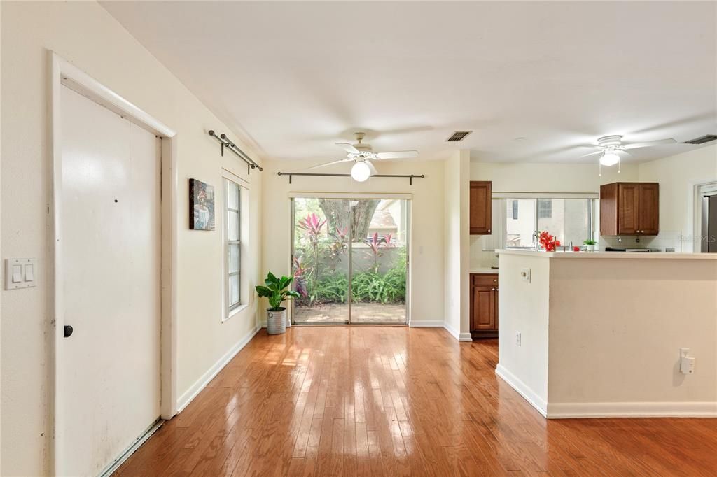 En Venta: $185,000 (3 camas, 2 baños, 1272 Pies cuadrados)