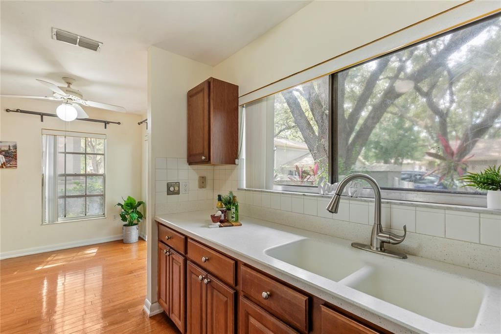 En Venta: $185,000 (3 camas, 2 baños, 1272 Pies cuadrados)