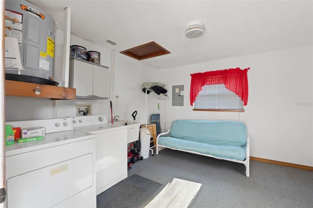 На продажу: $465,000 (2 спален, 2 ванн, 1128 Квадратных фут)