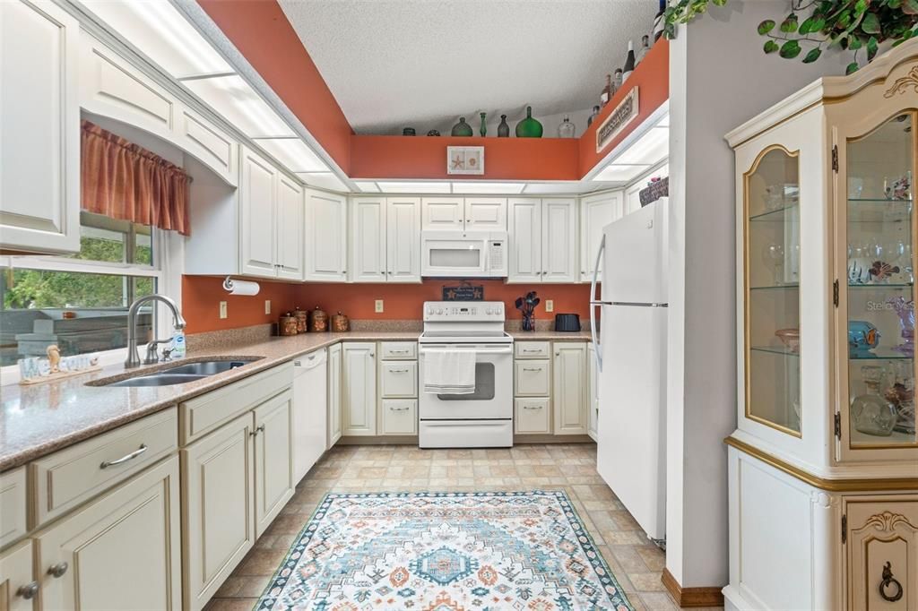 На продажу: $465,000 (2 спален, 2 ванн, 1128 Квадратных фут)