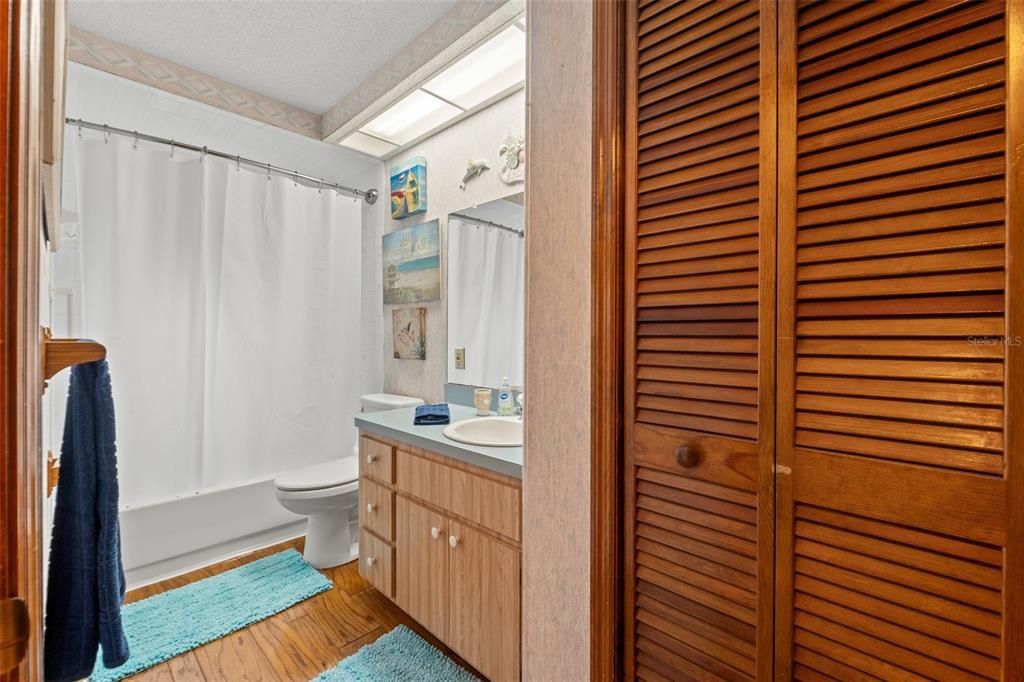 На продажу: $465,000 (2 спален, 2 ванн, 1128 Квадратных фут)