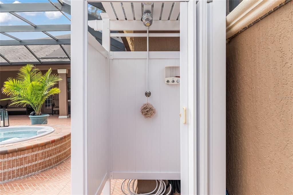 En Venta: $1,300,000 (4 camas, 4 baños, 3828 Pies cuadrados)