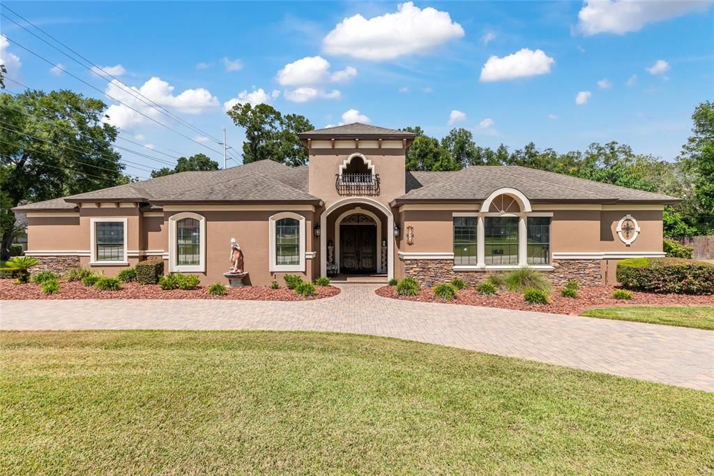 En Venta: $1,300,000 (4 camas, 4 baños, 3828 Pies cuadrados)