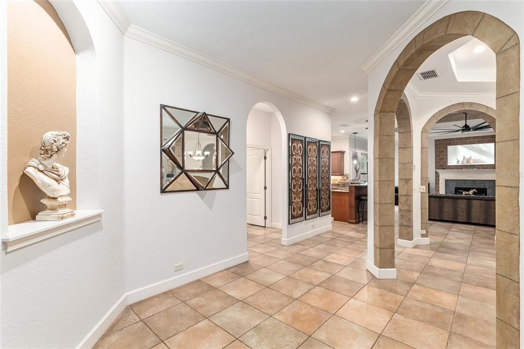 En Venta: $1,300,000 (4 camas, 4 baños, 3828 Pies cuadrados)