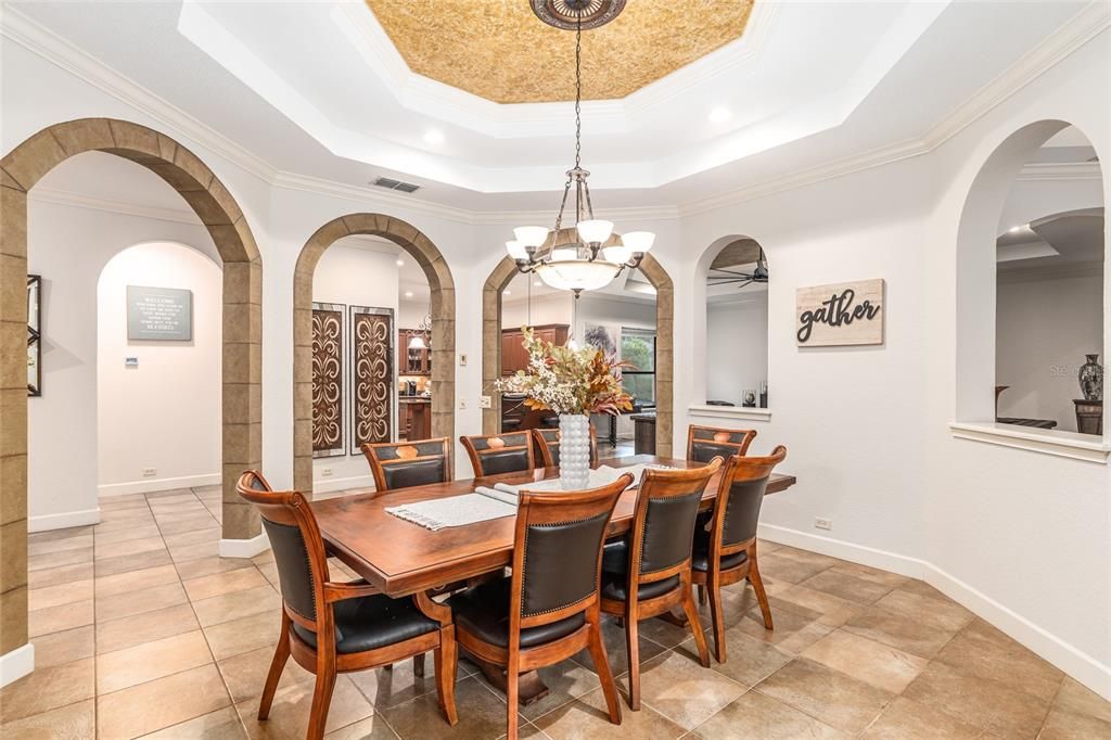 En Venta: $1,300,000 (4 camas, 4 baños, 3828 Pies cuadrados)