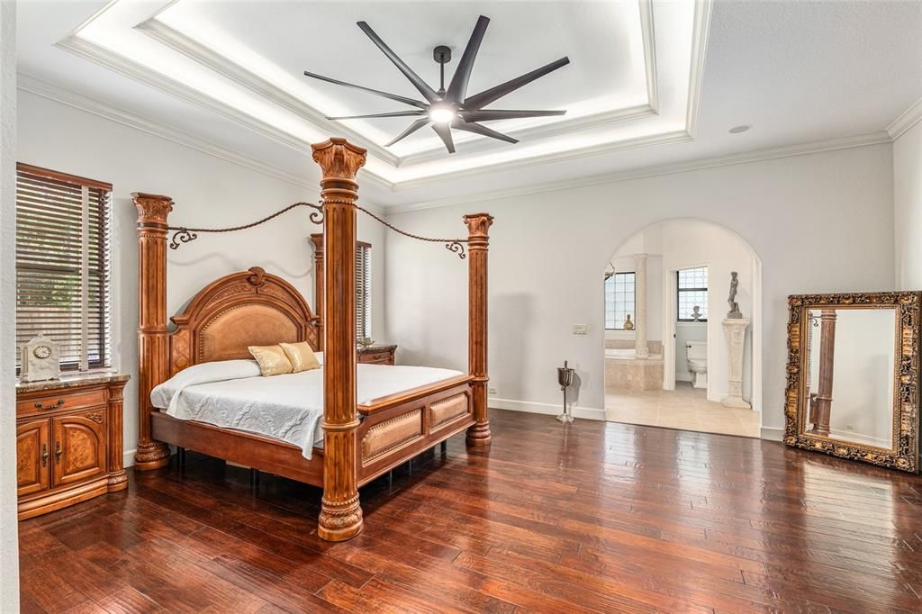 En Venta: $1,300,000 (4 camas, 4 baños, 3828 Pies cuadrados)