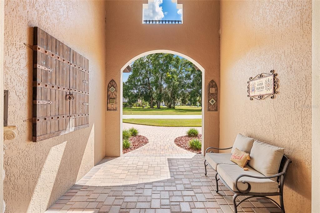 En Venta: $1,300,000 (4 camas, 4 baños, 3828 Pies cuadrados)