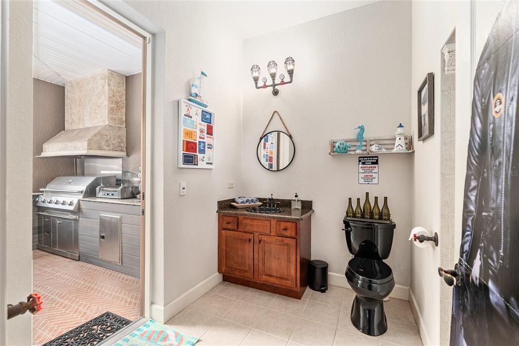 En Venta: $1,300,000 (4 camas, 4 baños, 3828 Pies cuadrados)