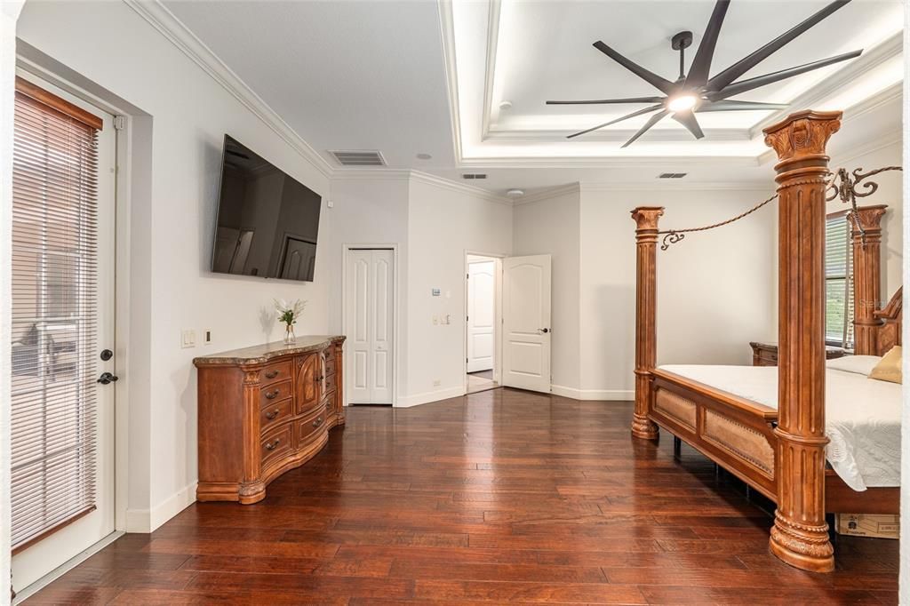 En Venta: $1,300,000 (4 camas, 4 baños, 3828 Pies cuadrados)