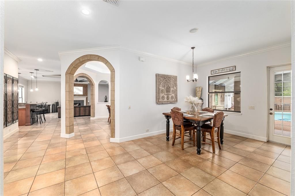 En Venta: $1,300,000 (4 camas, 4 baños, 3828 Pies cuadrados)