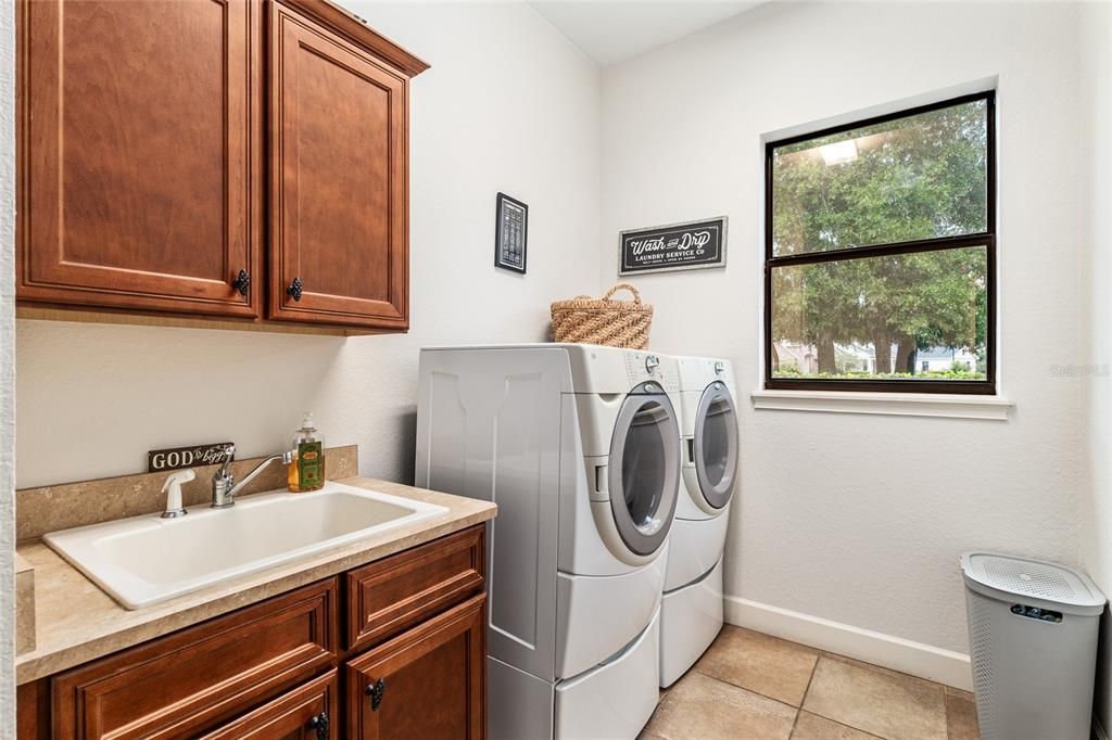 En Venta: $1,300,000 (4 camas, 4 baños, 3828 Pies cuadrados)