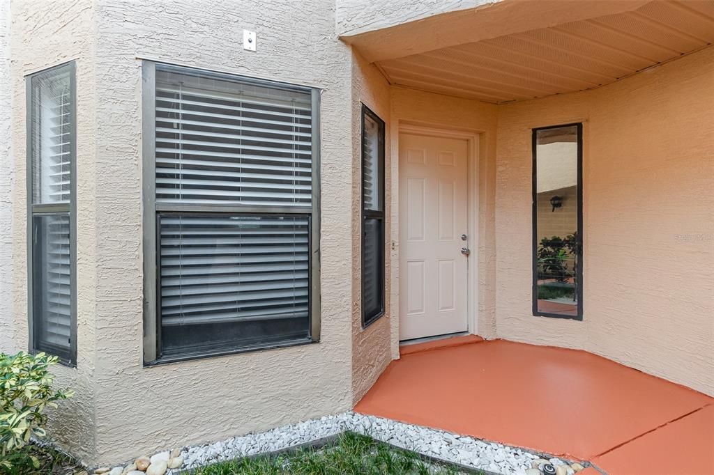 Activo con contrato: $279,000 (2 camas, 2 baños, 1075 Pies cuadrados)