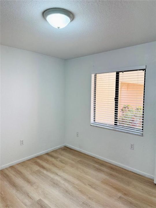 Activo con contrato: $279,000 (2 camas, 2 baños, 1075 Pies cuadrados)
